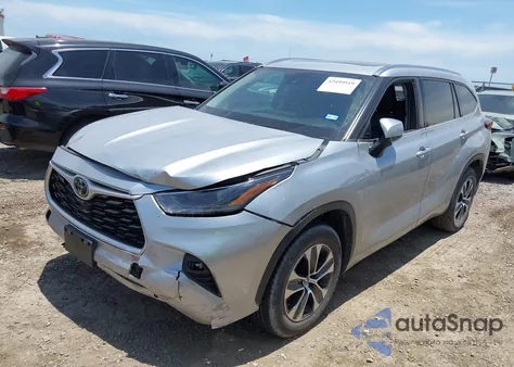 2021 Toyota Highlander Xle from USA, damaged, VIN 5TDGZRAH9MS040657